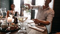 Sevilla: Fun Wine Tasting with an Spanish Sommelier