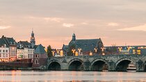 Private transfer from Bruges to Frankfurt, 2h Stop in Maastricht