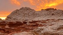 Sunset Off-Road White Pocket Guided Hike Activity - Small Group