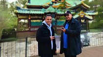 Tokyo: Locals Secret Shrine Tour // Walk with a Guide