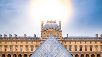 Mona Lisa and Treasures: Louvre Museum Experience 6-people Max 