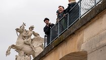 Paris & the Olympics: Fun Guided Tour with an Actor