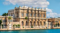 Dolmabahçe Palace w Small Group & Sunset Cruise on Luxury Yacht 