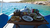 Crete: Boat Cruise with Fishing, Swimming, Lunch & Drinks