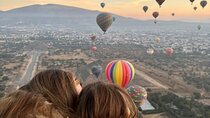 Fly Safely on a Hot Air Balloon over the Teotihuacan valley