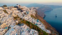 Exclusive Santorini: Oia, Pyrgos & Imerovigli Small Group Tour