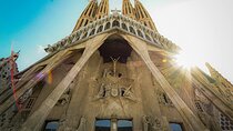 La Sagrada Familia Guided Tour in Barcelona with Tickets