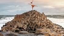 Giants causeway & coastal private luxury Mercedes 7 seater tour