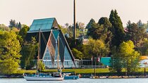 Vancouver City Private Walking Tour with Seal Boat Tour 