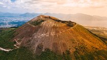 Private Transfer: Naples to Sorrento, 2h in Vesuvius or Pompeii