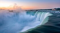 Toronto to Niagara Falls In-Depth Small Group Tour w/Boat Option