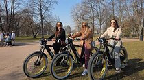 Grand City Tour of Prague on Retro Styled E-Bike 