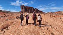 Private Valley of Fire Half Day off Trail Adventure 