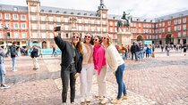 Professional Private Photoshoot at The Royal Palace in Madrid