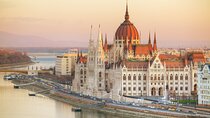Vienna to Budapest - Private transfer with 2h of Sightseeing