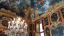 Turin Royal Palace Kid-Friendly Tour with Armory and Holy Shroud