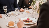 Paris Christmas Lunch Cruise by Bateaux Mouches