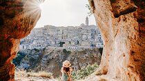 Private transfer: Naples to Lecce, 2h sightseeing stop in Matera