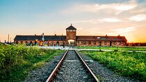 From Krakow: Auschwitz-Birkenau Tour with Transport 