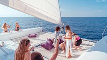 Barcelona Sailing Cruise and Party Passport Experience