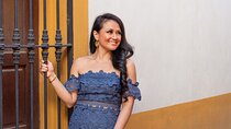 Private Photoshoot at Santa Cruz Quarter, Seville 