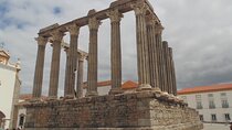 Private Evora and Monserraz Castle Day Trip