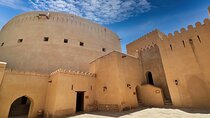Historical Nizwa and Jabel Shams Grand Canyon Tour
