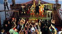 Dinner and show pirate night Hook in Cancun 