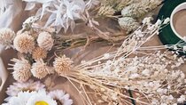 Flower crown and Fizz workshop 