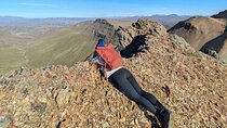 Private Knife’s Edge Day Hike to Moskardshnjukar
