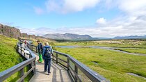 Golden Circle Small Group Tour with Spanish Guide from Reykjavik