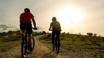 Experience Rome : E-Bike Sunrise & Breakfast or Sunset & Gelato