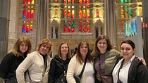 Skip-the-Line Sagrada Familia Semi Private Tour 