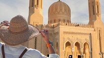 Hurghada: Private VIP City Tour with Snacks, Transfers & More!