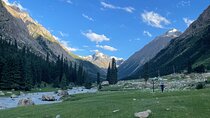 2-Day Adventure Yssyk Kul lake, Canyon, Yurt Stay and Eagle Show 