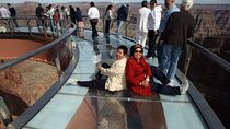 Grand Canyon Skywalk & Seven Magic Mountains Tour