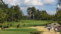 9 Holes Experience in Medellin