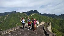 Hiking Tour Jiankou to Mutainyu with English Driver Service