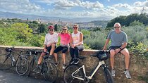 2-Day E-Bike Tuscany Tour with Meals, Wineries, and Farmstay