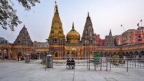 Experience Ganga Aarti with Private 4WD Varanasi Tour