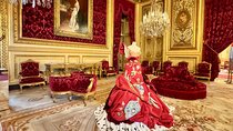 Louvre Fashion Exhibit Private Guided Tour with Priority Access
