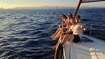 Cruise Excursion with Open Bar and Snacks in Barcelona