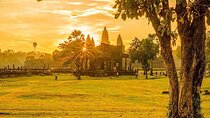 Angkor Wat Sunrise Off-the-Beaten Track Tour 