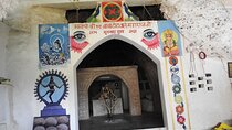  Ashrams, Caves & Sacred Vibes Tour along the Ganges in Rishikesh