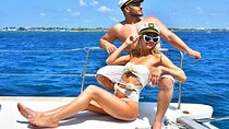 Amusing trip to Isla Mujeres with Unlimited Open Bar and Music