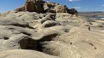Wahweap Potholes private Kayaking and Hike at Lake Powell 