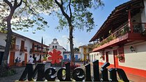 Medellín Full Day City and Graffiti Private Tour VIP