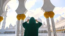 Abu Dhabi City Tour: Grand Mosque, Palace, Souk, Louvre & Ferrari