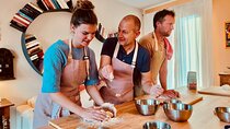 Verona Center: Pasta Class with Dinner & Wine in a Local Home
