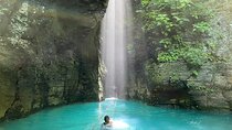 Blue Lagoons Personalized Waterfall Hike, Lunch & Hot Springs